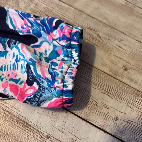 💚Lilly Pulitzer top - Picture 2 of 7